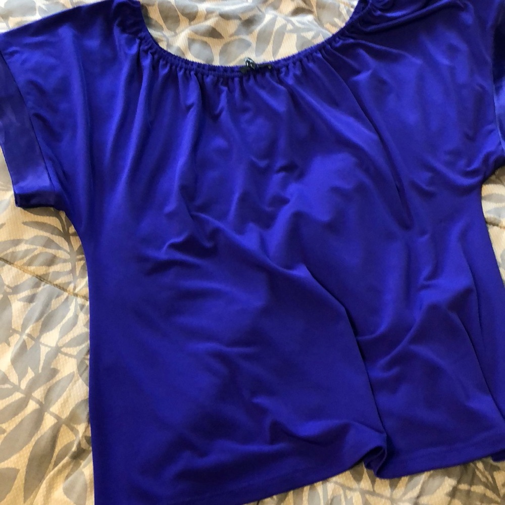 ๐๐๐3 for $20๐๐๐ Purple express top - Picture 3 of 6